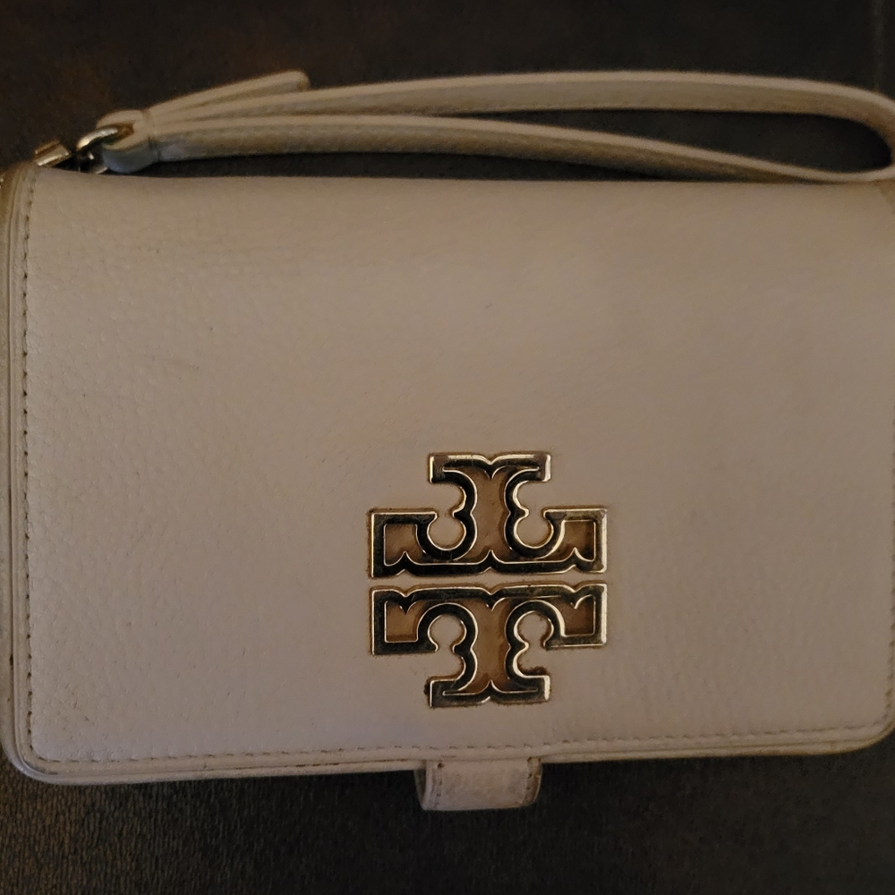 Tory Burch Wallet pebble leather